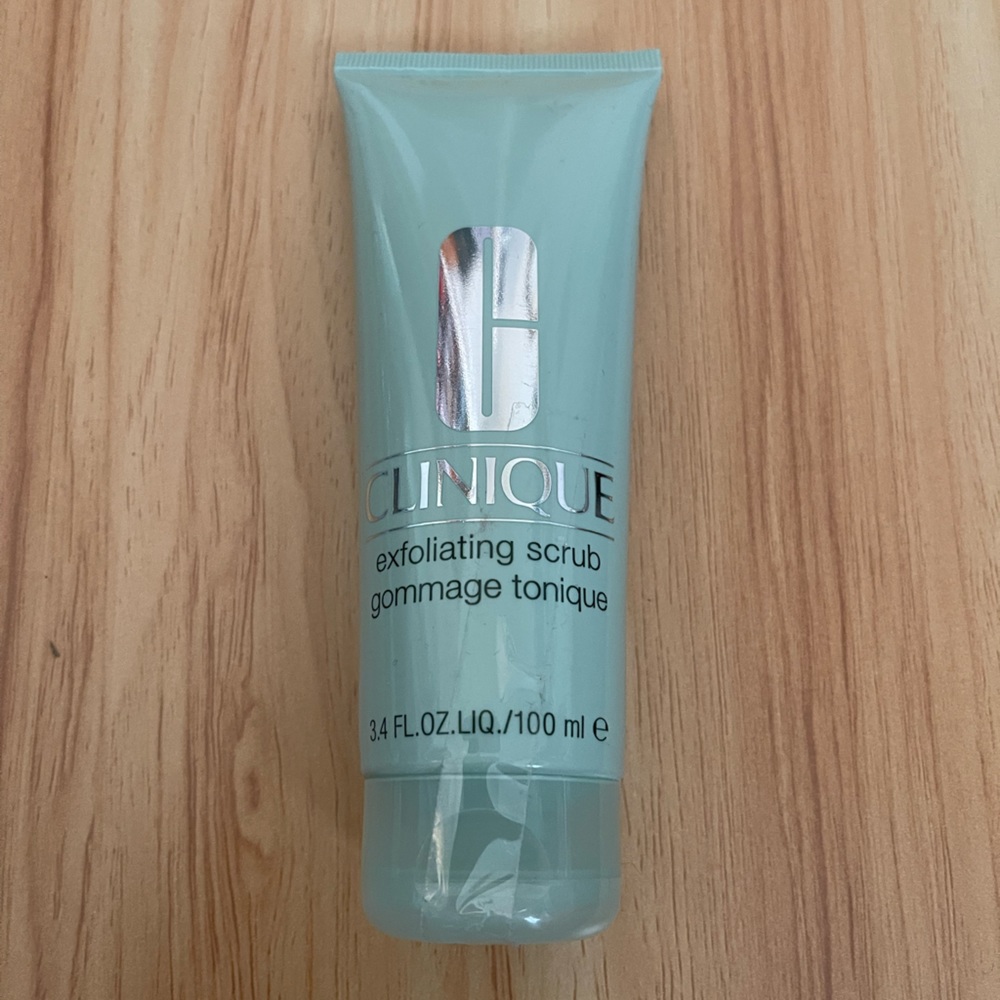 Clinique Exfoliating Face Scrub